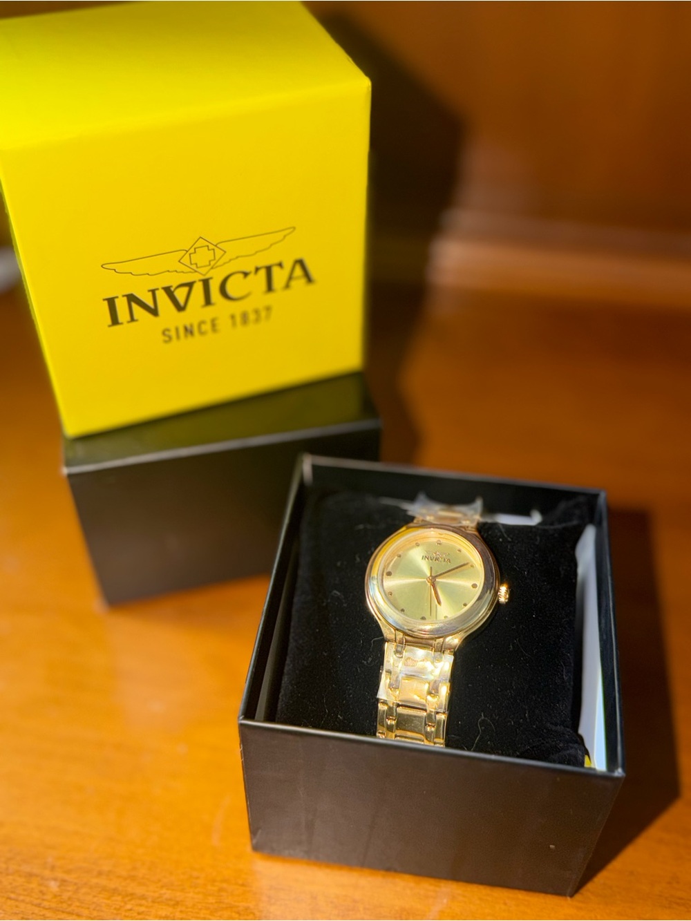 Invicta womenβs Gold wallflower Watch